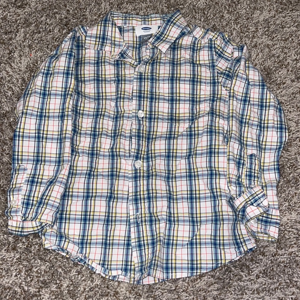XS (5) boys old navy plaid button up shirt